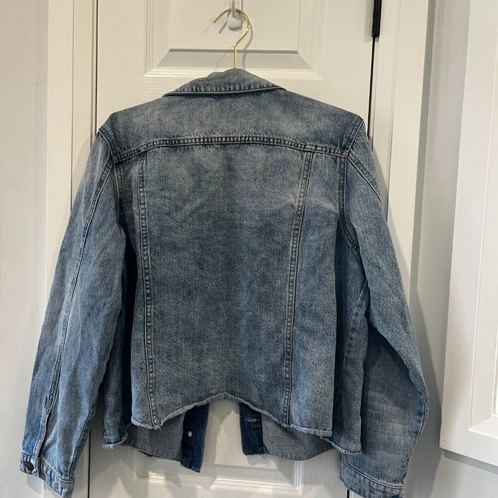 Buffalo David Bitton Womens XL Distressed Denim Jacket Light Wash Raw Hem Edgy - Picture 3 of 7